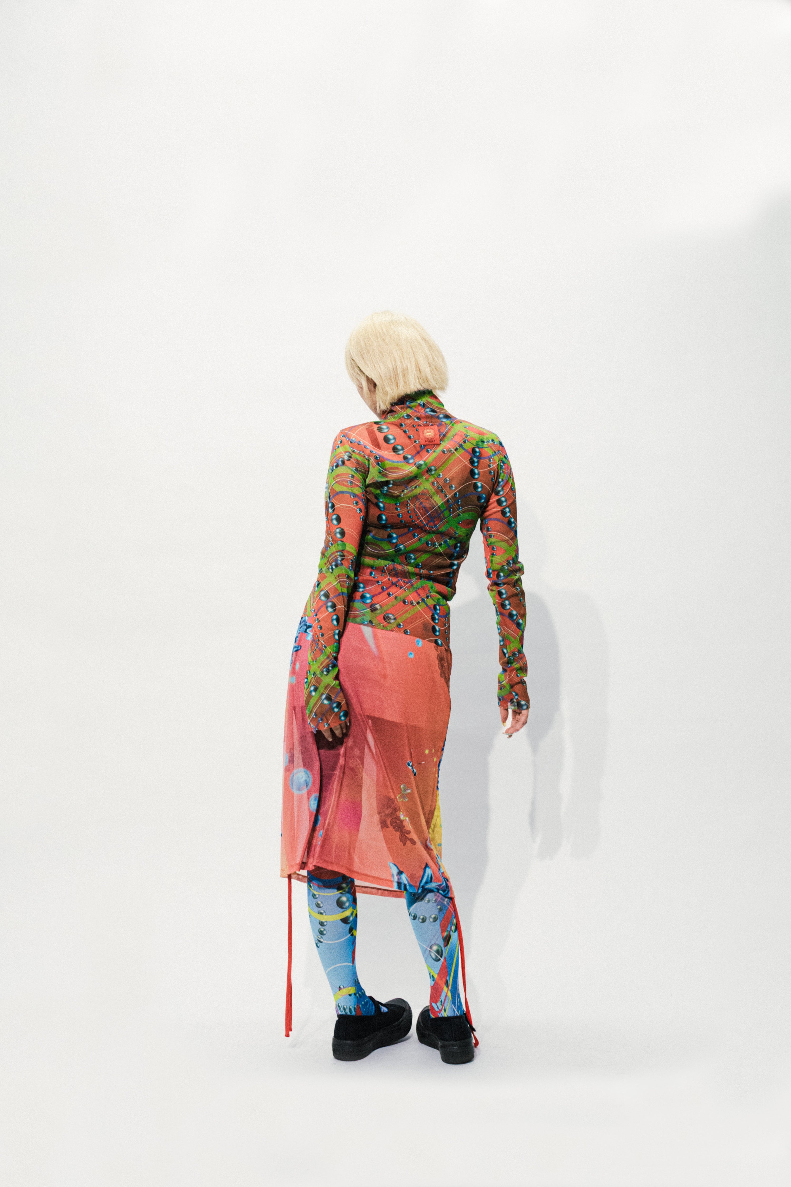 SPIRAL CHECK High-neck Tops