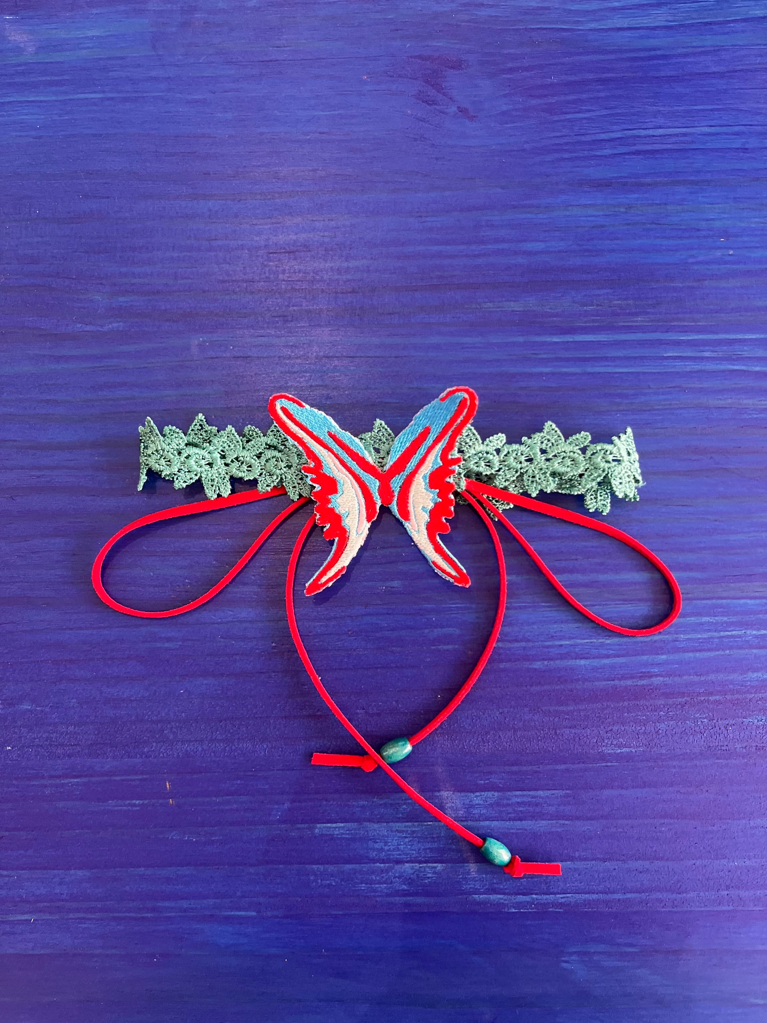 Green flower choker